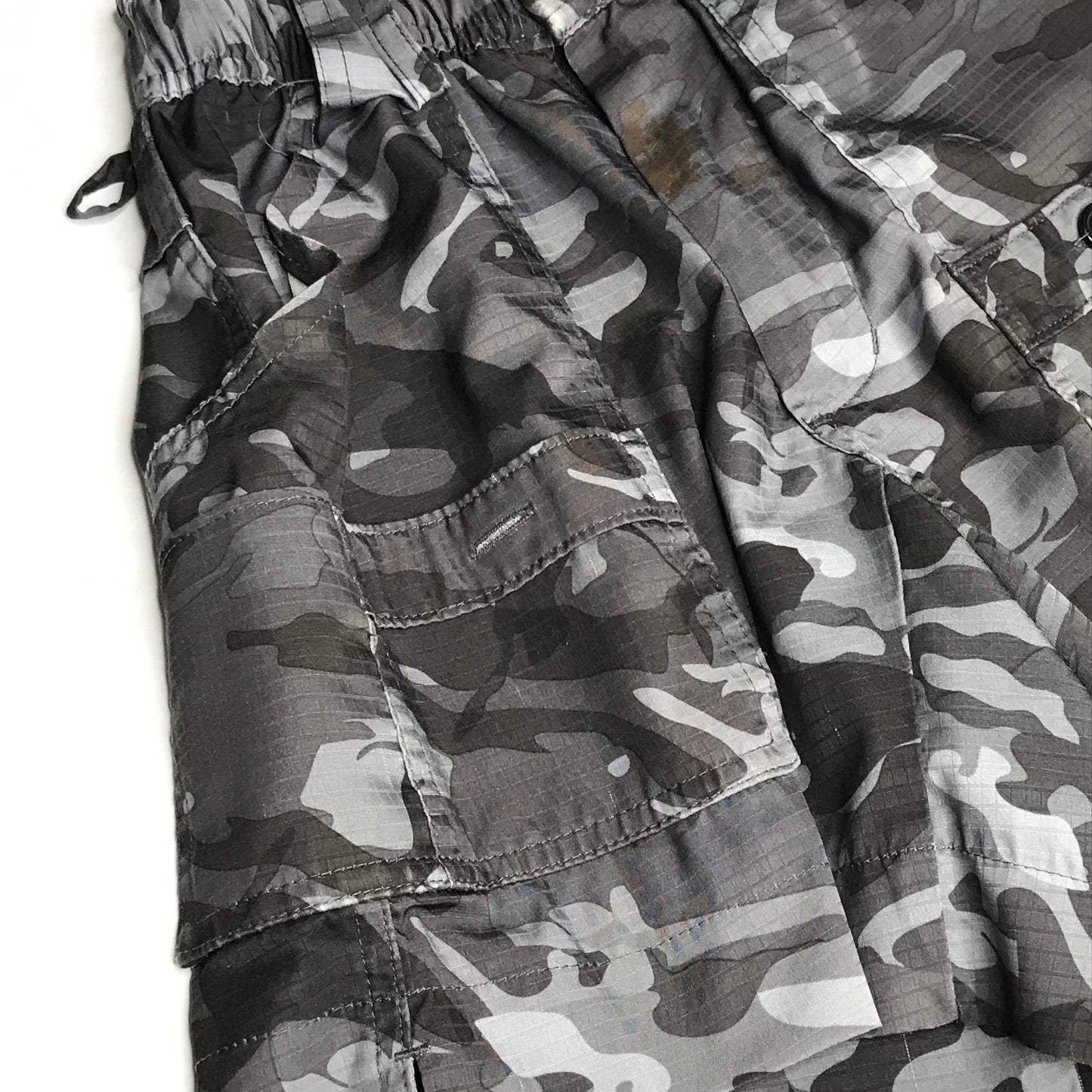 Aftco Boys The Original Fishing Shorts Black Camo Size 22 (XS 6-7)