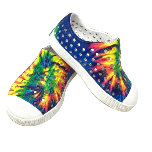 Native Jefferson Slip On Waterproof Sneakers Shoes Boy Tie Dye Size 4