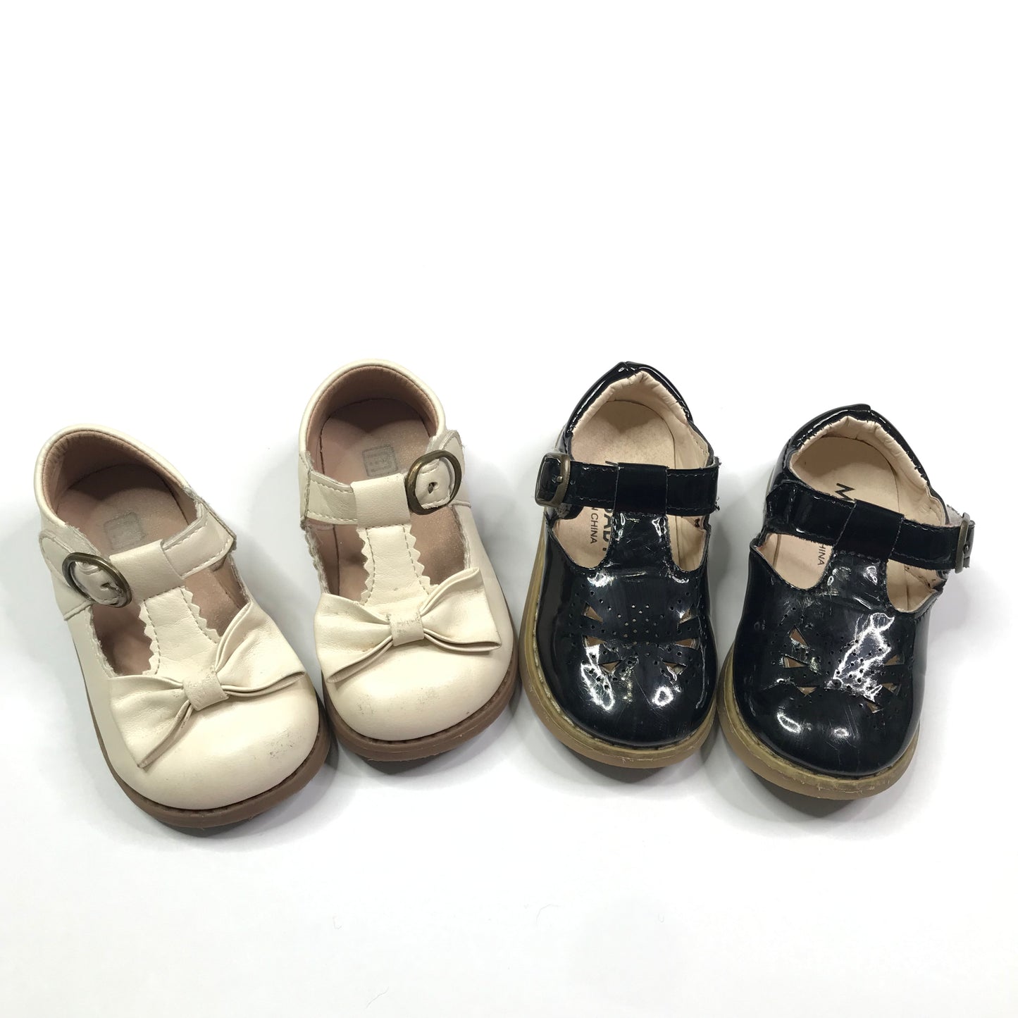 Mary Janes Lot of 2 Beige & Black Shoes Girls Size 5 (21)