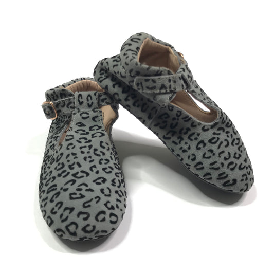 Monkey Feet T-Strap Grey Leopard Shoes Girls Size 3-4Y
