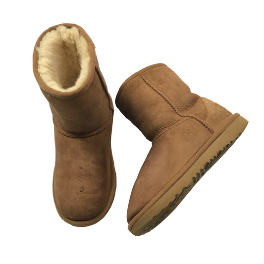 Ugg Classic Short Boots Chestnut Shoes Girls Size 2